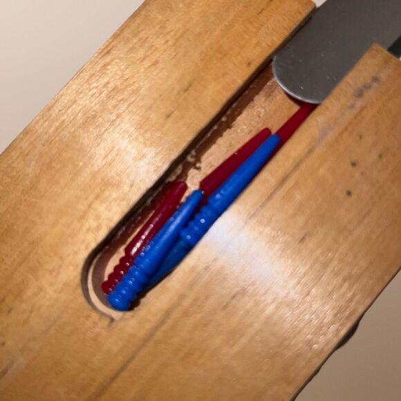 Vintage Cardinal Wood Cribbage Board & Pegs Original Box - Picture 4 of 6